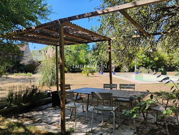 A vendre - Loiret  (45)- Maison de campagne avec piscine et grange -