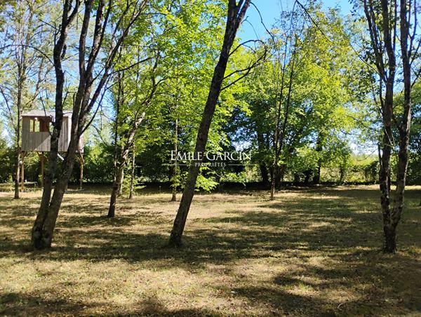 A vendre - Loiret  (45)- Maison de campagne avec piscine et grange -