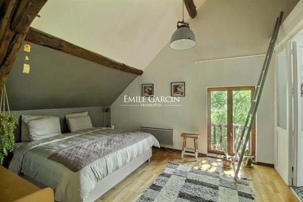 A vendre - Loiret  (45)- Maison de campagne avec piscine et grange -