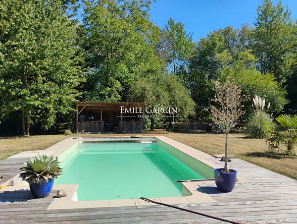 A vendre - Loiret  (45)- Maison de campagne avec piscine et grange -
