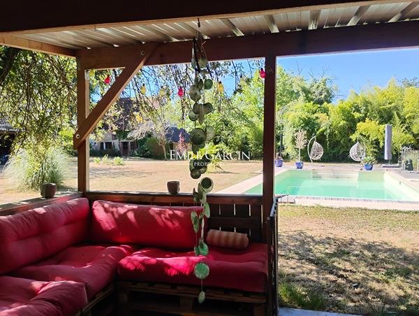 A vendre - Loiret  (45)- Maison de campagne avec piscine et grange -