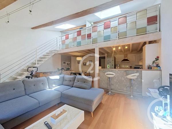 Appartement F5 à vendre  5 pièces - 110,70 m 2   LAGNIEU  - 01