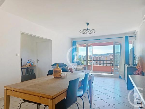 Appartement F5 à vendre  5 pièces - 110,70 m 2   LAGNIEU  - 01