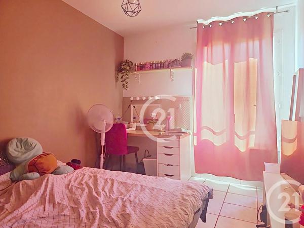 Appartement F5 à vendre  5 pièces - 110,70 m 2   LAGNIEU  - 01