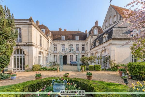 Maison 20 pièces - 1200 m² Bien prestige