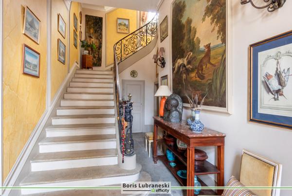 Maison 20 pièces - 1200 m² Bien prestige