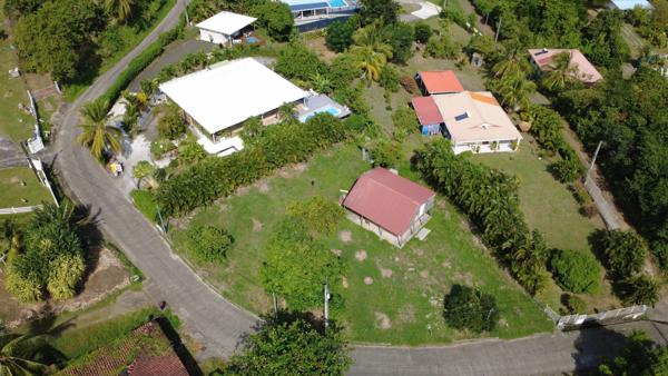 Terrain constructible 1 215 m² – ( 97280 ) Le Vauclin