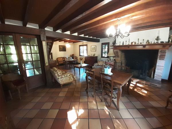 Authentique ferme landaise rénovée 8 pièces de 198 m² à Vert
