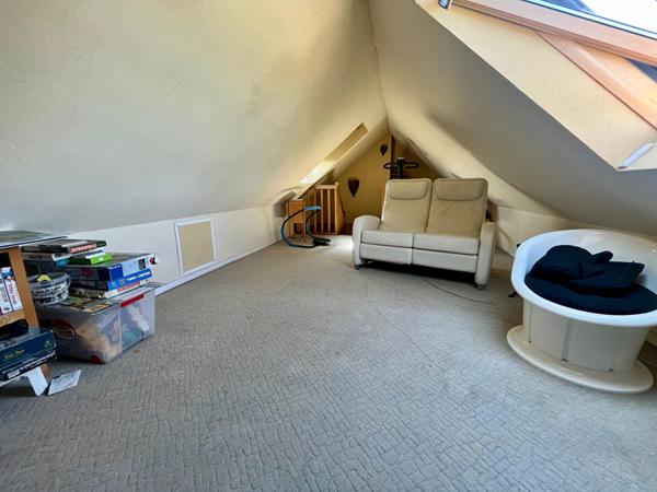 VILLENOY Maison 5/6 chambres avec jardin et véranda et sous-sol