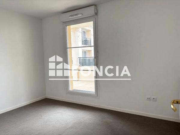 Location Appartement 3 pièces 68 m² - 521 RUE ABEL GUYET Plaisir 78370