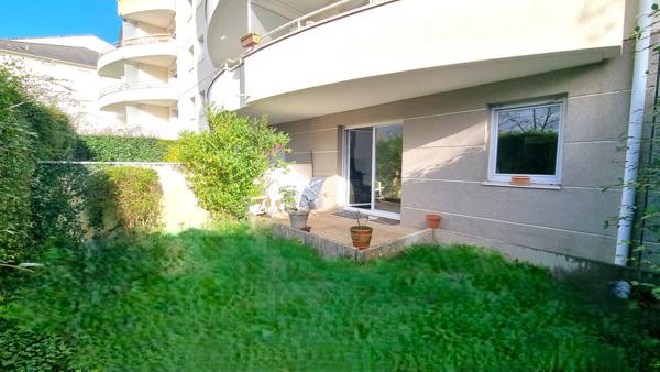 Appartement 2 pièce(s) 44.4 m2 BALCON