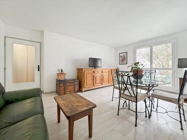 Vente Appartement 4 pièces 76 m2 à Évry-Courcouronnes