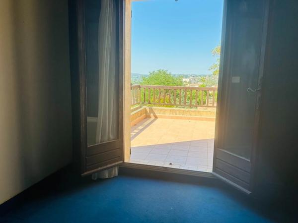 Maison familiale 6 chambres – 159 m² – Jardin, garage, terrasse et vue