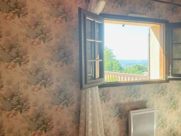 Maison familiale 6 chambres – 159 m² – Jardin, garage, terrasse et vue
