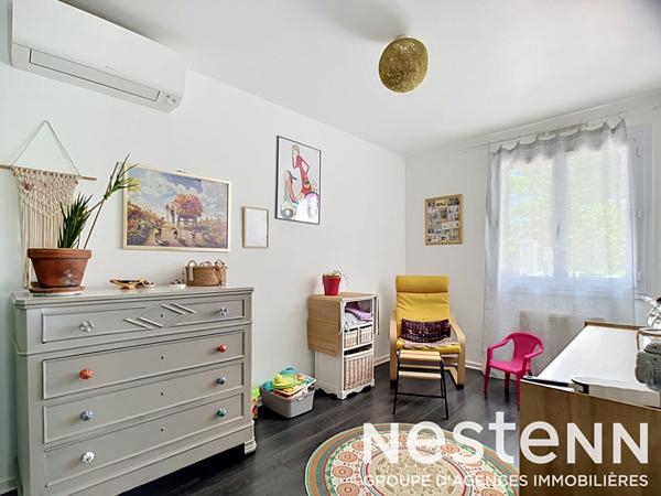 BEYNOST - MAISON PLAIN PIED - 3 CHAMBRES - GRAND JARDIN AVEC PISCINE - GARAGE