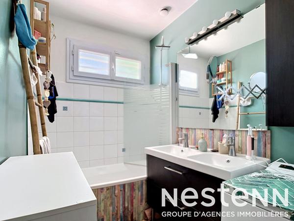 BEYNOST - MAISON PLAIN PIED - 3 CHAMBRES - GRAND JARDIN AVEC PISCINE - GARAGE