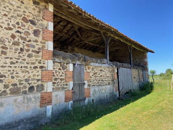 Maison à vendre |  Rochechouart |  3 pièces | 105 m²