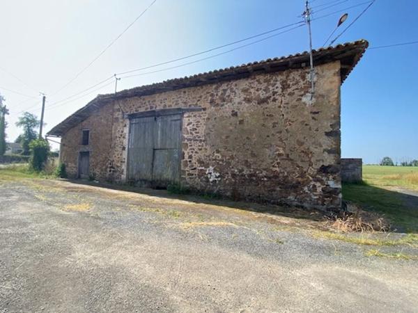 Maison à vendre |  Rochechouart |  3 pièces | 105 m²