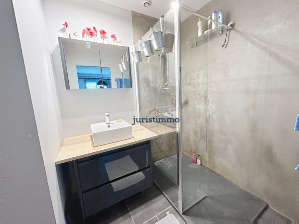 Mondragon (84430) Maison plain pied, de 193 m² au calme