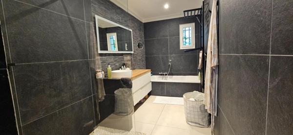 Villa proche centre ville  de Ceyreste