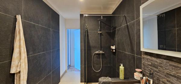 Villa proche centre ville  de Ceyreste