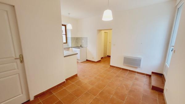 MAISON DE VILLAGE AVEC JARDIN A SAINTE EULALIE