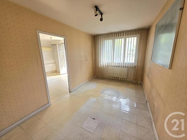 Appartement T4 à vendre  4 pièces - 86,50 m 2   ST FONS  - 69
