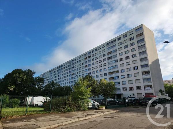 Appartement T4 à vendre  4 pièces - 86,50 m 2   ST FONS  - 69