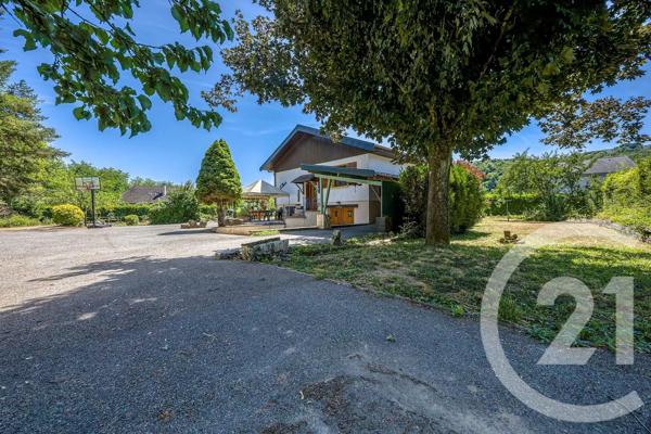 Maison à vendre  6 pièces - 128 m 2   RUMILLY  - 74