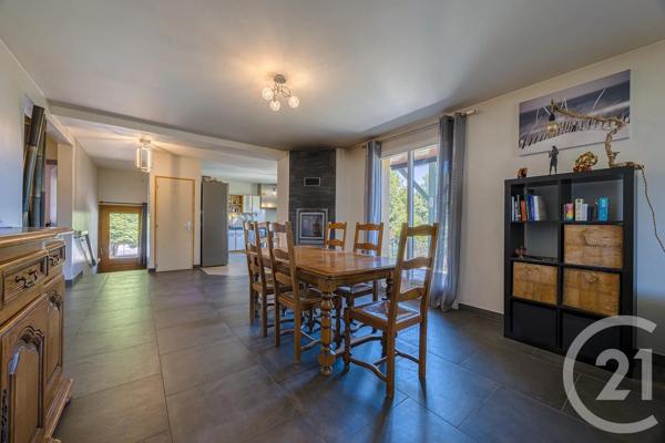 Maison à vendre  6 pièces - 128 m 2   RUMILLY  - 74