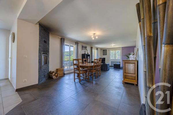 Maison à vendre  6 pièces - 128 m 2   RUMILLY  - 74