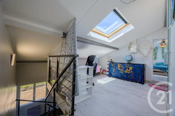 Maison à vendre  6 pièces - 128 m 2   RUMILLY  - 74