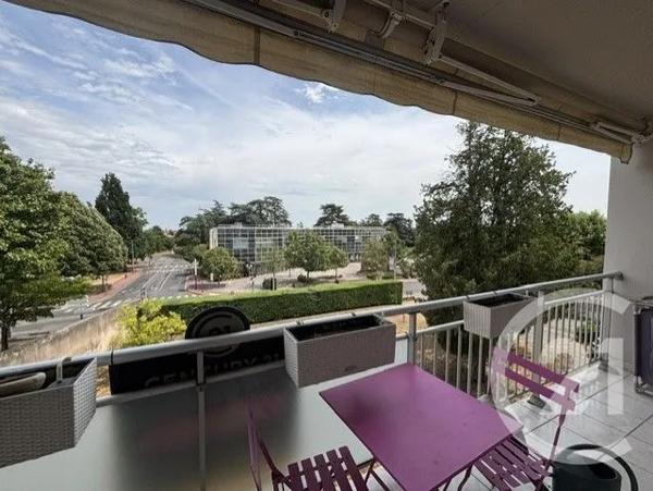 Appartement F3 à vendre  3 pièces - 71,10 m 2   BRIGNAIS  - 69