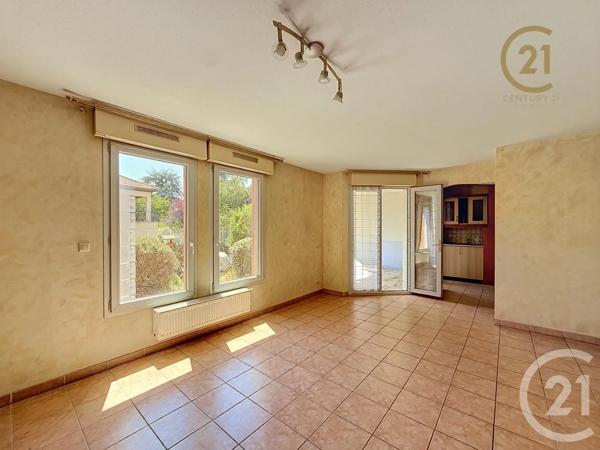 Appartement F3 à vendre  3 pièces - 71,10 m 2   BRIGNAIS  - 69