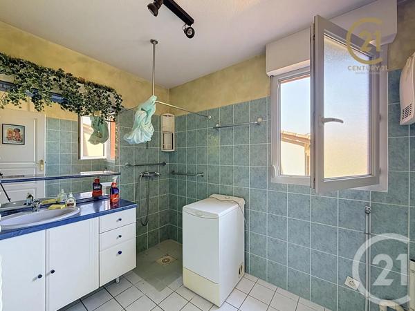 Appartement F3 à vendre  3 pièces - 71,10 m 2   BRIGNAIS  - 69