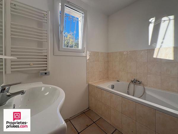 Saint Maximin villa T4 avec grand garage sur 210 m²