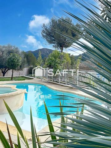 Maison spacieuse avec beau potentiel d'aménagement