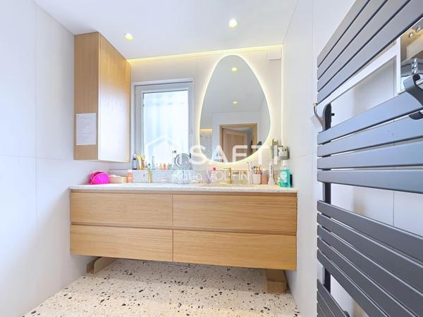 Maison spacieuse avec beau potentiel d'aménagement