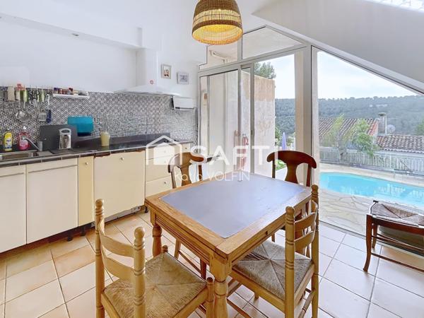 Maison spacieuse avec beau potentiel d'aménagement