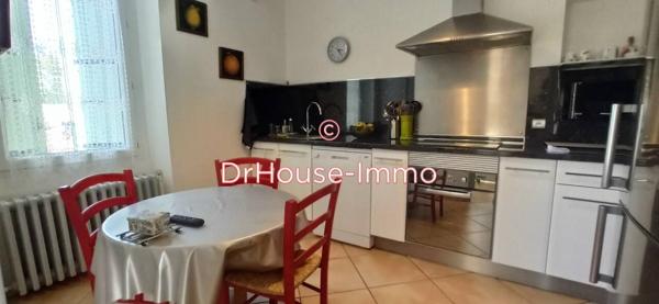Immeuble à vendre 10 pièces de 195 m²