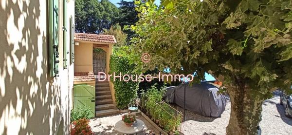 Immeuble à vendre 10 pièces de 195 m²