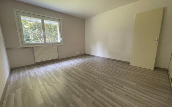 Appartement à vendre    4 pièces • 93,23 m2 Anzin