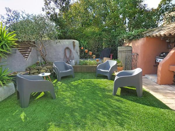 Gîte + Maison d'habitation 364m² sur terrain de 826m² avec piscine chauffée et garade de 190m²