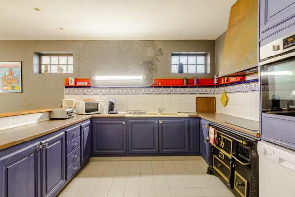 Gîte + Maison d'habitation 364m² sur terrain de 826m² avec piscine chauffée et garade de 190m²