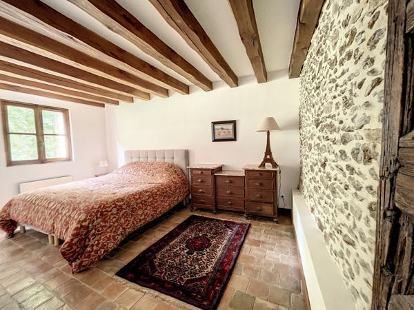 Propriété de caractère 200m² et dépendance