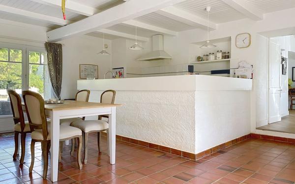 Maison à vendre    6 pièces •  Saint-Rogatien