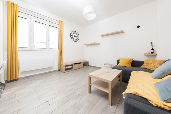 F2 rénové en dernier étage à Brou sur Chantereine