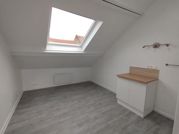 A LOUER : T1 à LILLE • • 420 € CC • Réf. 8ADOLPHE-668007
