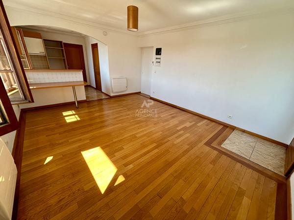 Appartement Carrieres Sous Poissy 2 pièce(s) 42 m2 €165 000 ** - Référence 8837