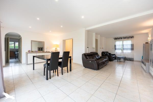 Maison à vendre |  Mehun-sur-Yèvre |  8 pièces | 165 m²